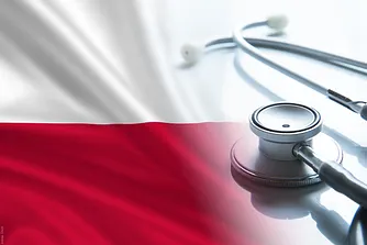 Polen-Flagge mit Stethoskop
