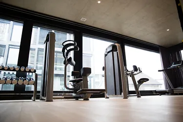 Fitnessbereich der Physiotherapie-Praxis PHYSIOZENTRUM Uster