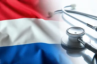 Niederlande-Flagge mit Stethoskop