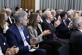 Zuschauer beim Annual Dinner von Avenir Suisse.
