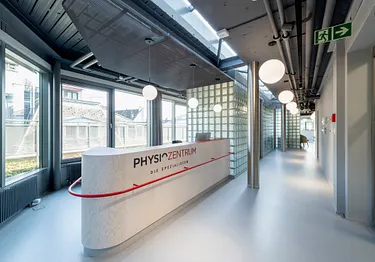 In unserer Physiotherapie-Praxis erwartet Sie eine moderne und angenehme Atmosphäre.